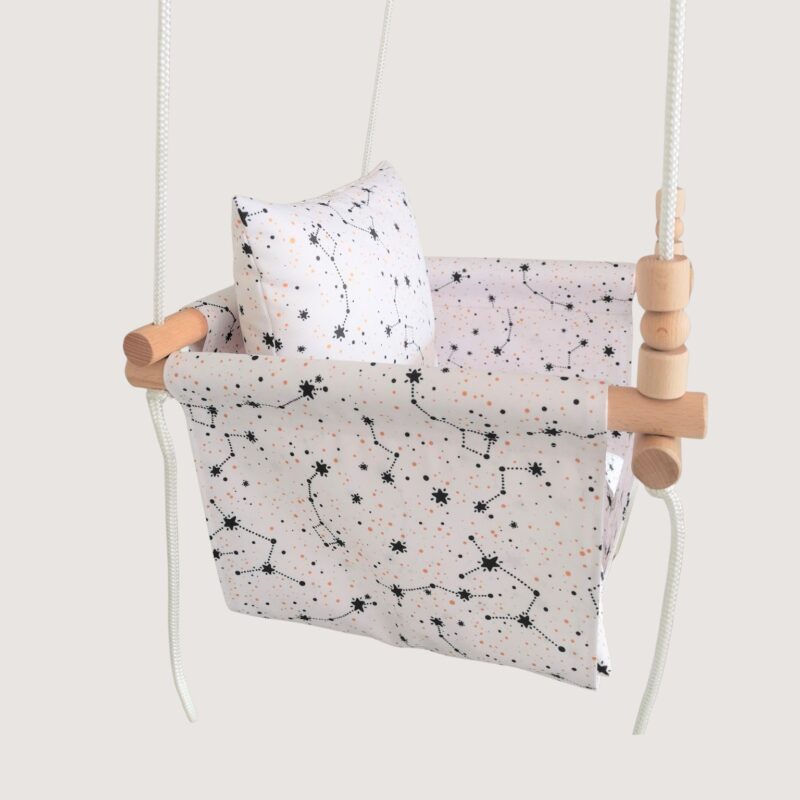 Comfortable kids hanging swing with safety belt